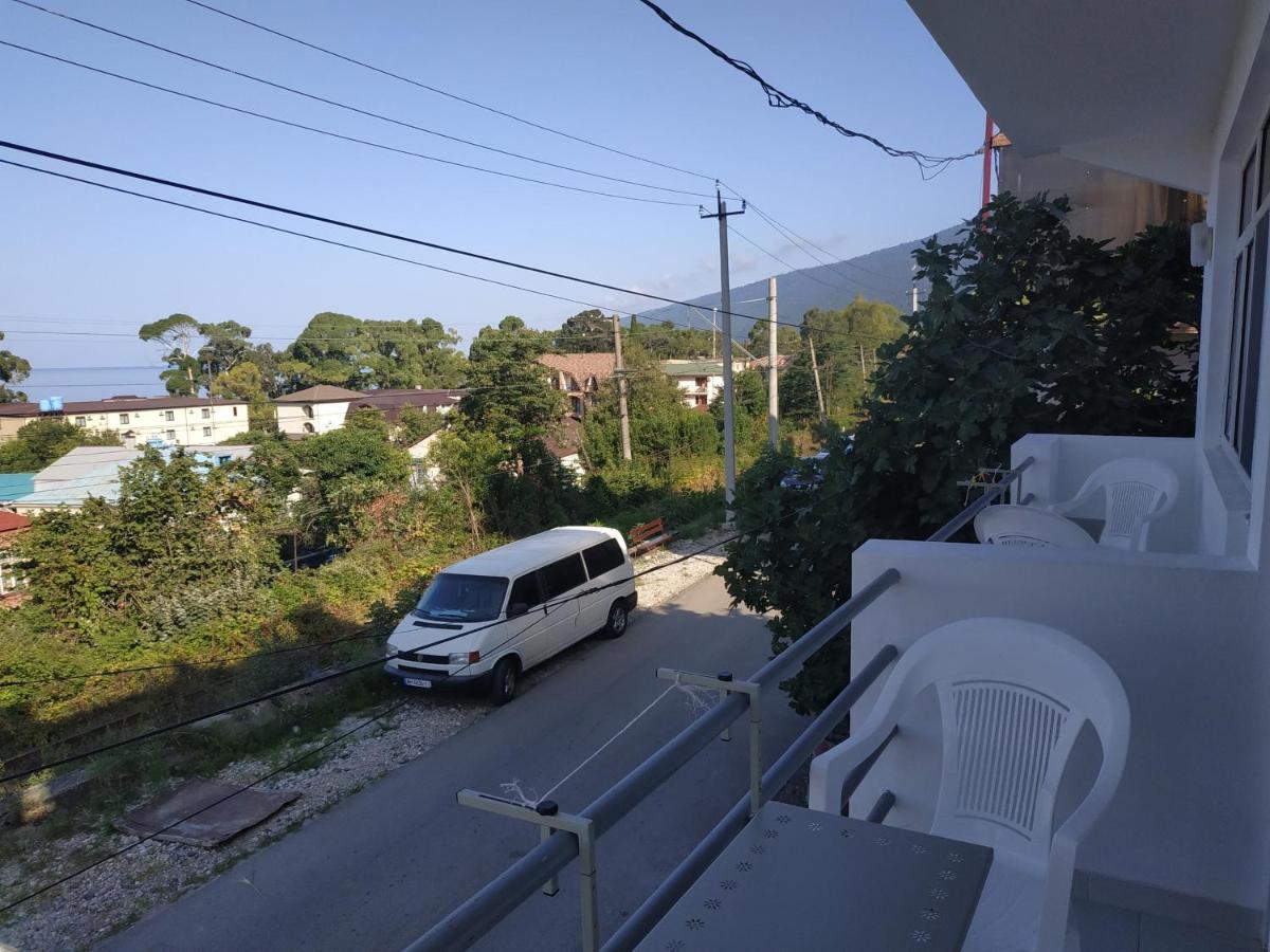Guest House U Antoniny Gagra Bagian luar foto