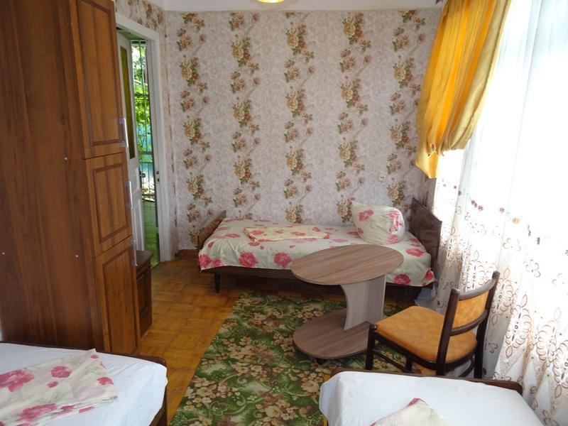 Guest House U Antoniny Gagra Bagian luar foto